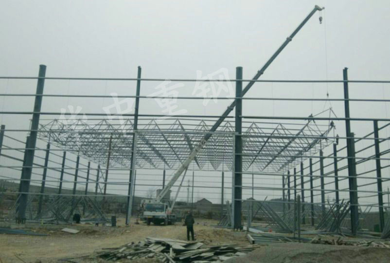 棗莊市樂豐建材有限公司50mx80m網(wǎng)架封閉工程
